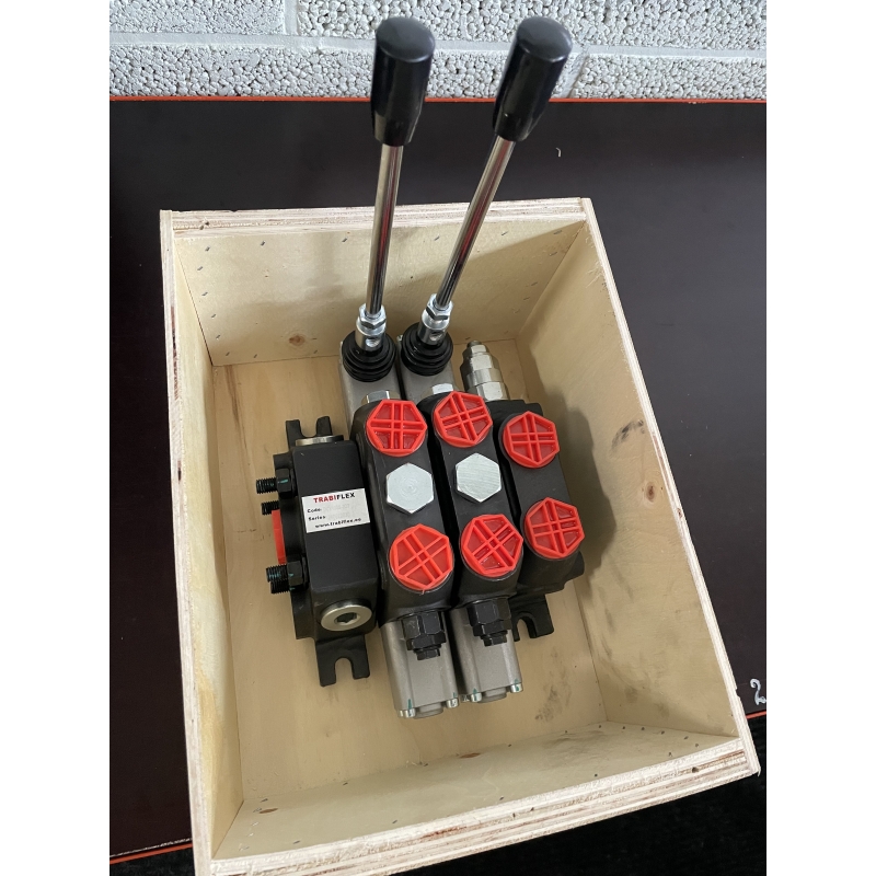 Hydraulic valve P100 2 sections, standard, max 350bar, PT 3/4" AB 3/4" - from sections